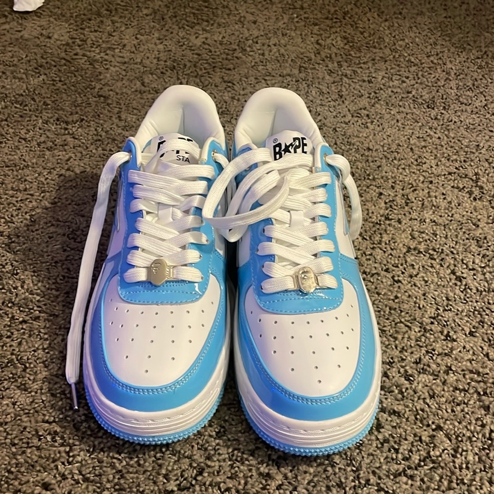 Light Blue/ Unc Bapestas